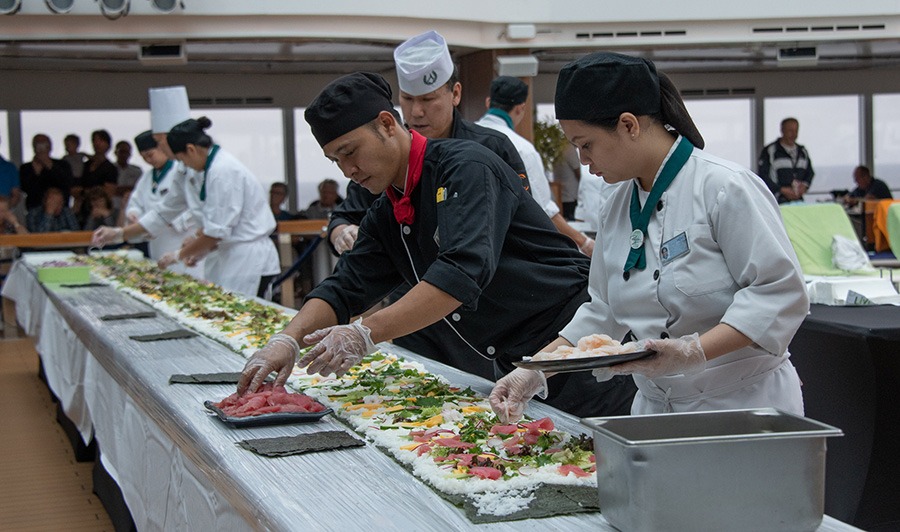 Holland America Line celebró el Día Internacional del Sushi